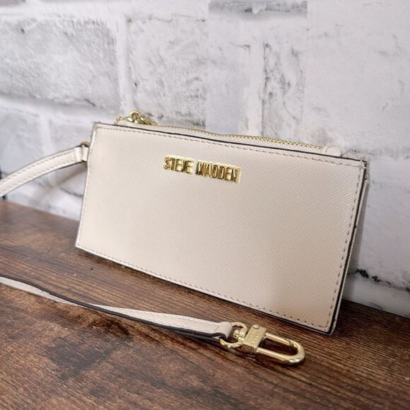 Steve Madden Ivory Leather Card Holder Wallet Wristlet - Picture 1 of 8